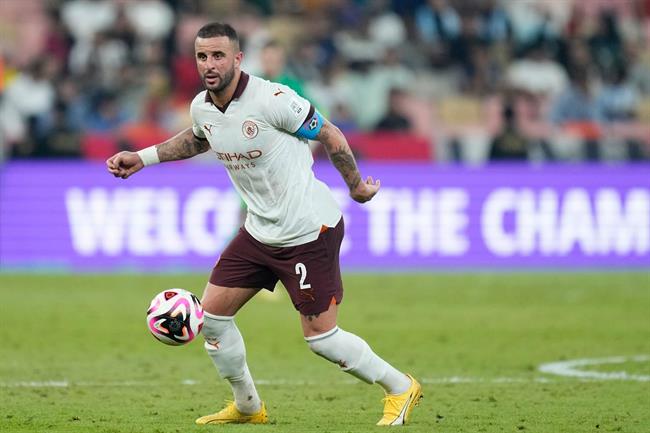 Kyle Walker từng muốn rời Man City vì sợ áp lực truyền thông